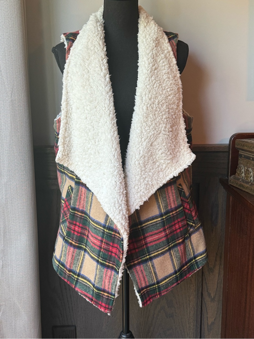 Maurices Plaid Sherpa-Lined Vest in Red, Green, Tan large nwt